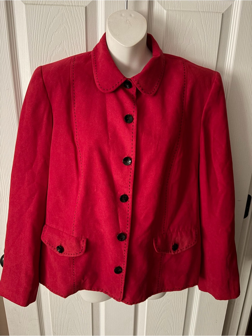 Alfred Dunner Women’s Red Faux Suede Button Up Jacket Black Stitching Size 14P